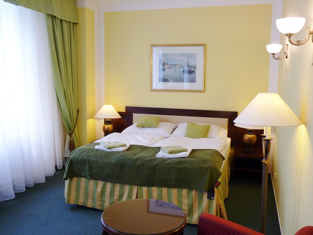 Hotel & Hostel Florian Praga Habitación foto